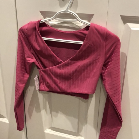 NWT Lululemon Ribbed Crop swimsuit top in pink lychee - Picture 2 of 6